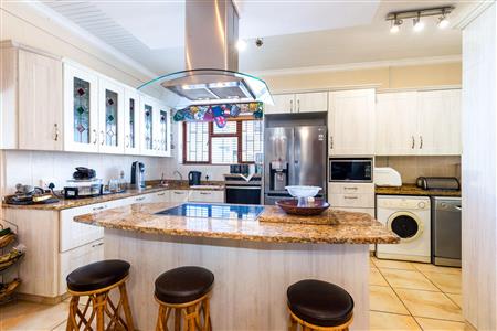 False - House For Sale in Outeniqua Strand, Groot Brakrivier, Western Cape - M119683