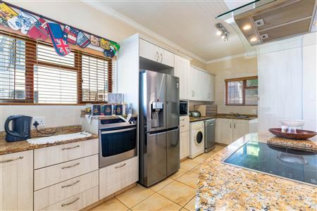 False - House For Sale in Outeniqua Strand, Groot Brakrivier, Western Cape - M119683