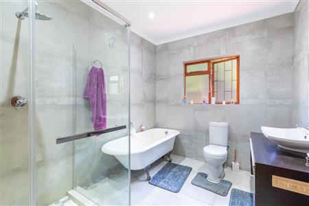 False - House For Sale in Outeniqua Strand, Groot Brakrivier, Western Cape - M119683