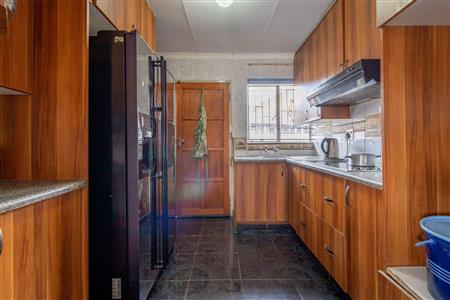 False - House For Sale in Tlhabane West, Rustenburg, North West - M119750