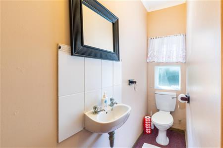 False - House For Sale in Stilbaai Wes, Stilbaai, Western Cape - M119828