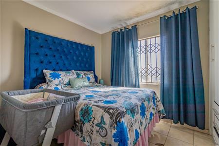 False - Apartment For Sale in Fleurhof, Roodepoort, Gauteng - M119152
