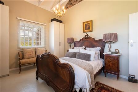 False - House For Sale in Sir Lowrys Pass, Somerset West, Western Cape - M120000