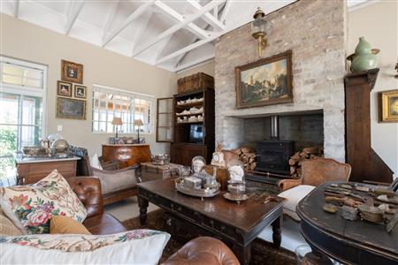 False - House For Sale in Sir Lowrys Pass, Somerset West, Western Cape - M120000
