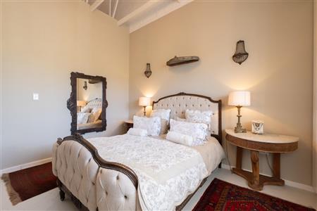 False - House For Sale in Sir Lowrys Pass, Somerset West, Western Cape - M120000