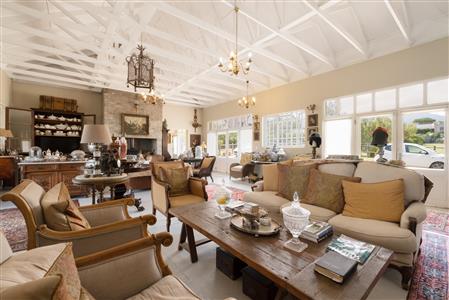 False - House For Sale in Sir Lowrys Pass, Somerset West, Western Cape - M120000