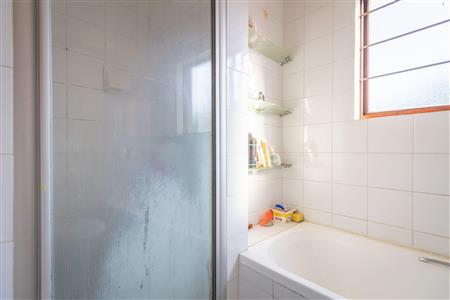 False - Apartment For Sale in Little Falls, Roodepoort, Gauteng - M120024