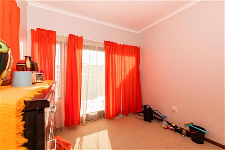 False - Townhouse for sale in Island View, Mossel Bay - M120054