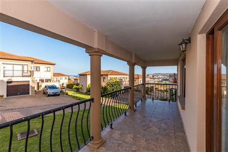 False - Townhouse for sale in Island View, Mossel Bay - M120054