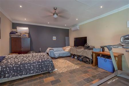 False - Farm For Sale in Wigwam, Rustenburg, North West - M120075