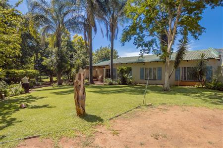 False - Farm For Sale in Wigwam, Rustenburg, North West - M120075