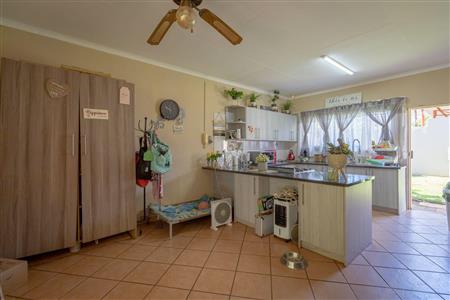 False - Farm For Sale in Wigwam, Rustenburg, North West - M120075