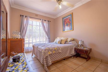False - Farm For Sale in Wigwam, Rustenburg, North West - M120075