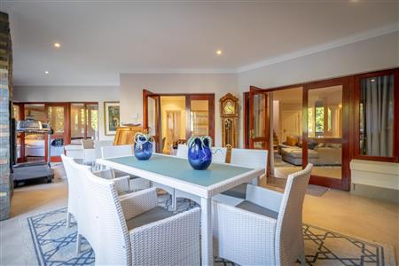False - Apartment For Sale in Hyde Park, Sandton, Gauteng - M120140