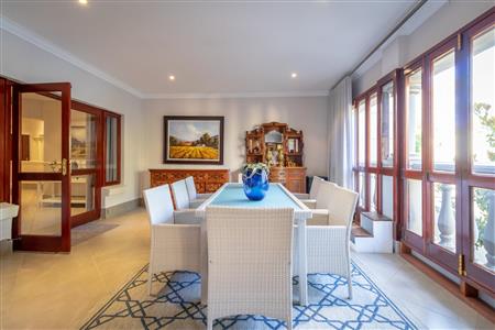 False - Apartment For Sale in Hyde Park, Sandton, Gauteng - M120140