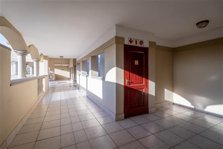 False - Apartment For Sale in Hyde Park, Sandton, Gauteng - M120140
