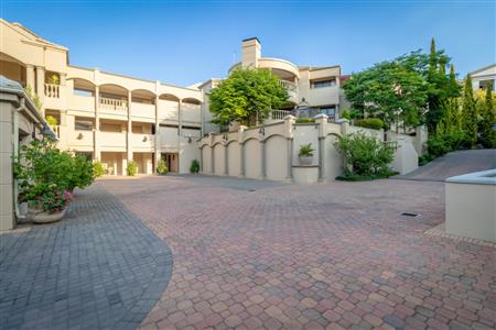 False - Apartment For Sale in Hyde Park, Sandton, Gauteng - M120140