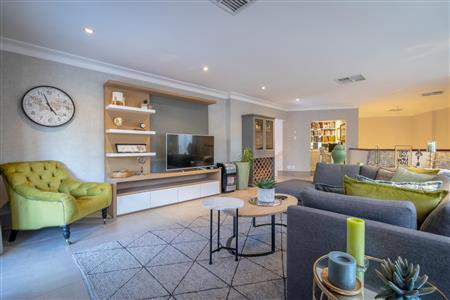 False - Apartment For Sale in Hyde Park, Sandton, Gauteng - M120140