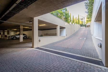 False - Apartment For Sale in Hyde Park, Sandton, Gauteng - M120140