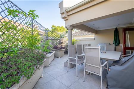 False - Apartment For Sale in Hyde Park, Sandton, Gauteng - M120140