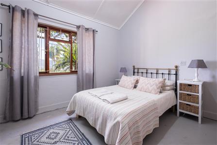 False - Farm For Sale in Klein Drakenstein, Paarl, Western Cape - M120164