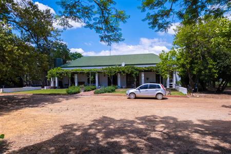 False - Farm For Sale in Klein Drakenstein, Paarl, Western Cape - M120164