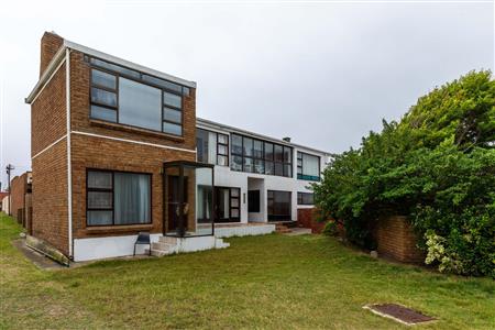 False - House sold in Bayview, Hartenbos - M120184