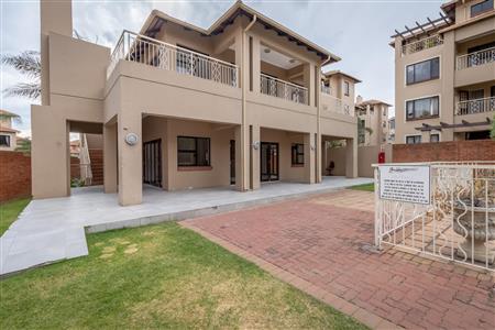False - Apartment For Sale in Sunninghill, Sandton, Gauteng - M120186
