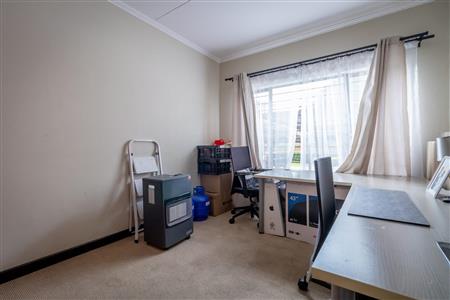 False - Apartment For Sale in Sunninghill, Sandton, Gauteng - M120186