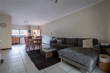 False - Apartment For Sale in Sunninghill, Sandton, Gauteng - M120186