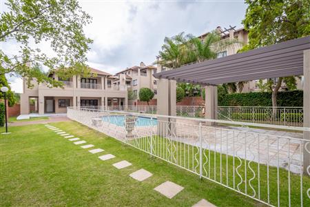 False - Apartment For Sale in Sunninghill, Sandton, Gauteng - M120189