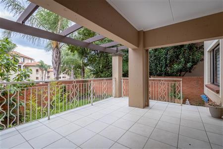 False - Apartment For Sale in Sunninghill, Sandton, Gauteng - M120189