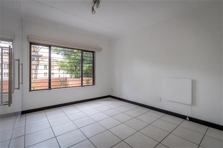 False - Apartment For Sale in Sunninghill, Sandton, Gauteng - M120189