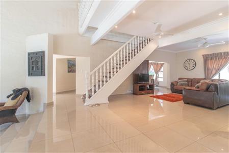 False - House For Sale in Bryanston, Sandton, Gauteng - M120139