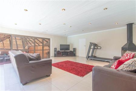 False - House For Sale in Bryanston, Sandton, Gauteng - M120139