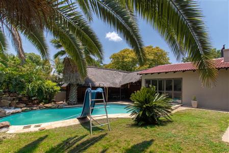 False - House For Sale in Bryanston, Sandton, Gauteng - M120139