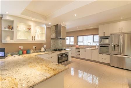 False - House For Sale in Bryanston, Sandton, Gauteng - M120139
