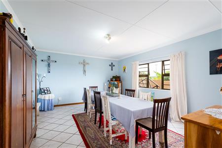 False - House For Sale in Groot Brakrivier Central, Groot Brakrivier, Western Cape - M120307
