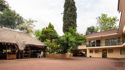 False - House For Sale in Parktown North, Johannesburg, Gauteng - M120311