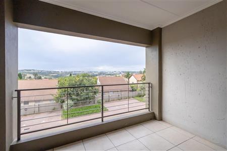 False - Apartment For Sale in Barbeque Downs, Midrand, Gauteng - M120336