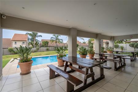 False - Apartment For Sale in Barbeque Downs, Midrand, Gauteng - M120336