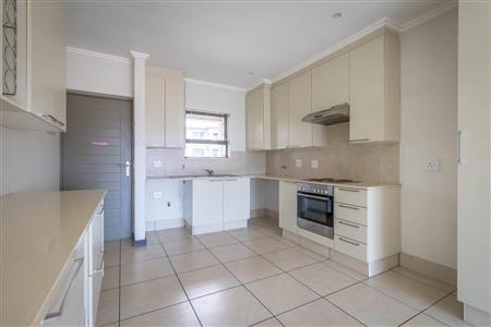 False - Apartment For Sale in Barbeque Downs, Midrand, Gauteng - M120336
