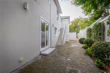 False - House For Sale in Bryanston, Sandton, Gauteng - M120360