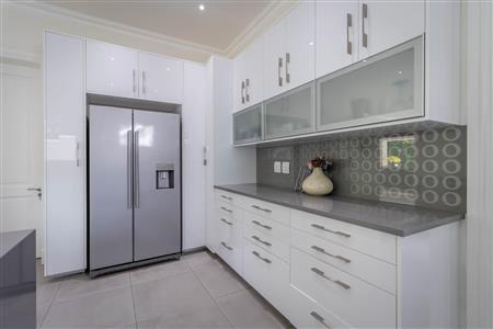False - House For Sale in Bryanston, Sandton, Gauteng - M120360
