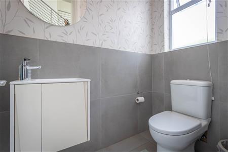 False - House For Sale in Bryanston, Sandton, Gauteng - M120360