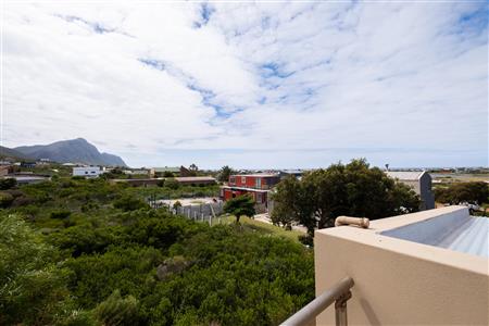 False - House For Sale in Bettys Bay, Western Cape - M120373