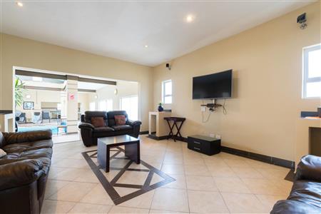 False - House For Sale in Bettys Bay, Western Cape - M120373