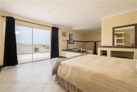 False - House For Sale in Bettys Bay, Western Cape - M120373