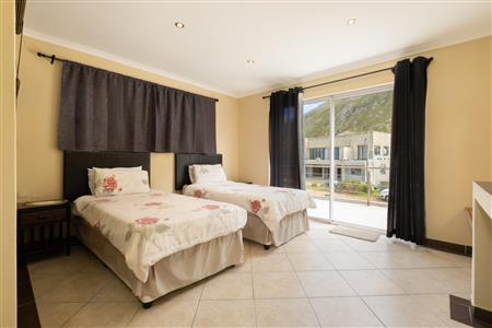 False - House For Sale in Bettys Bay, Western Cape - M120373