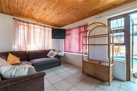 False - House For Sale in Bettys Bay, Western Cape - M120380